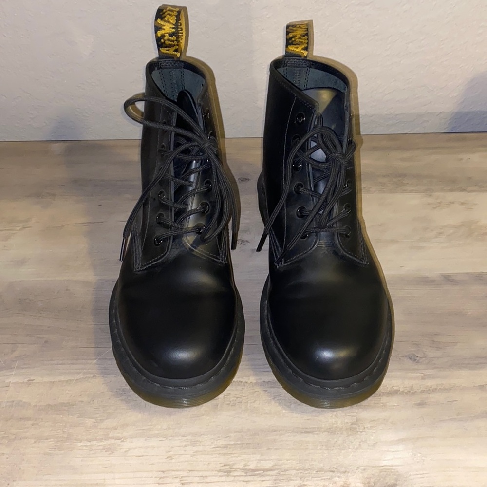 Womens Doc Martens 1460